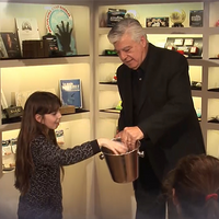 The Bucket by Iñaki Zabaletta, Greco and Vernet - DVD