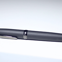 Mental Pen Sherpa Limited Edition by João Miranda and Gustavo Sereno - Trick