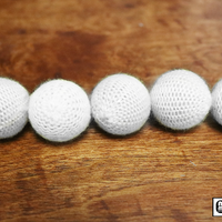 Crochet 5 Ball combo Set (1"/White) by Mr. Magic - Trick