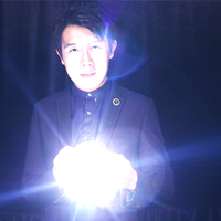 illuminate (Gimmicks & Online Instruction) by Bond Lee & Wenzi Magic