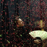 Appearing SnowStorming Fan V2 (Liquid Red) by Victor Voitko (Gimmick and Online Instructions) - Trick