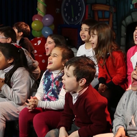 SPRAY AWAY (Gimmicks and Online Instructions) by Gustavo Raley - Trick