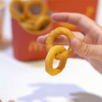 Linking Onion Rings (Gimmicks and Online Instructions) by Julio Montoro Productions  - Trick