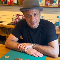 Follow the Silver Walking Liberty (Gimmicks and Online Instructions) by Tango - Trick