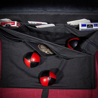 D'Servante by Elías D'Sastre