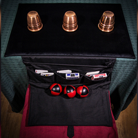 D'Servante by Elías D'Sastre